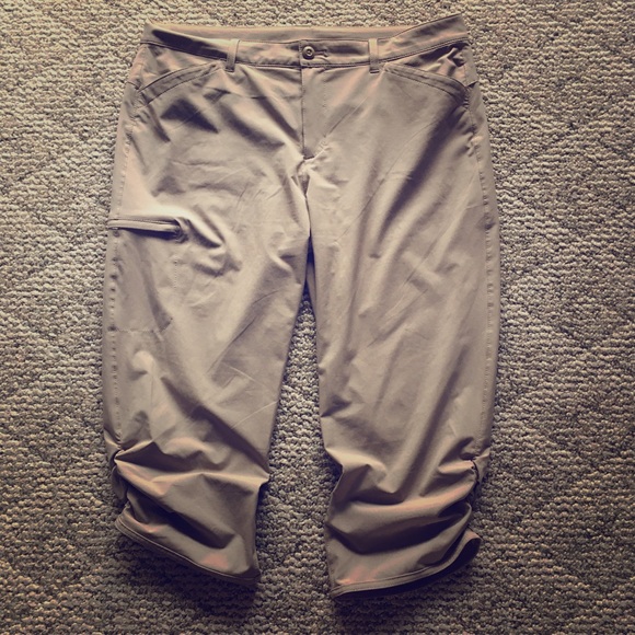 Eddie Bauer Pants - Eddie Bauer Sandy Tan Capris 14